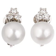 Estate 10.5 mm. South Sea Pearl .60 CT  G VVS Diamond  18 Kt