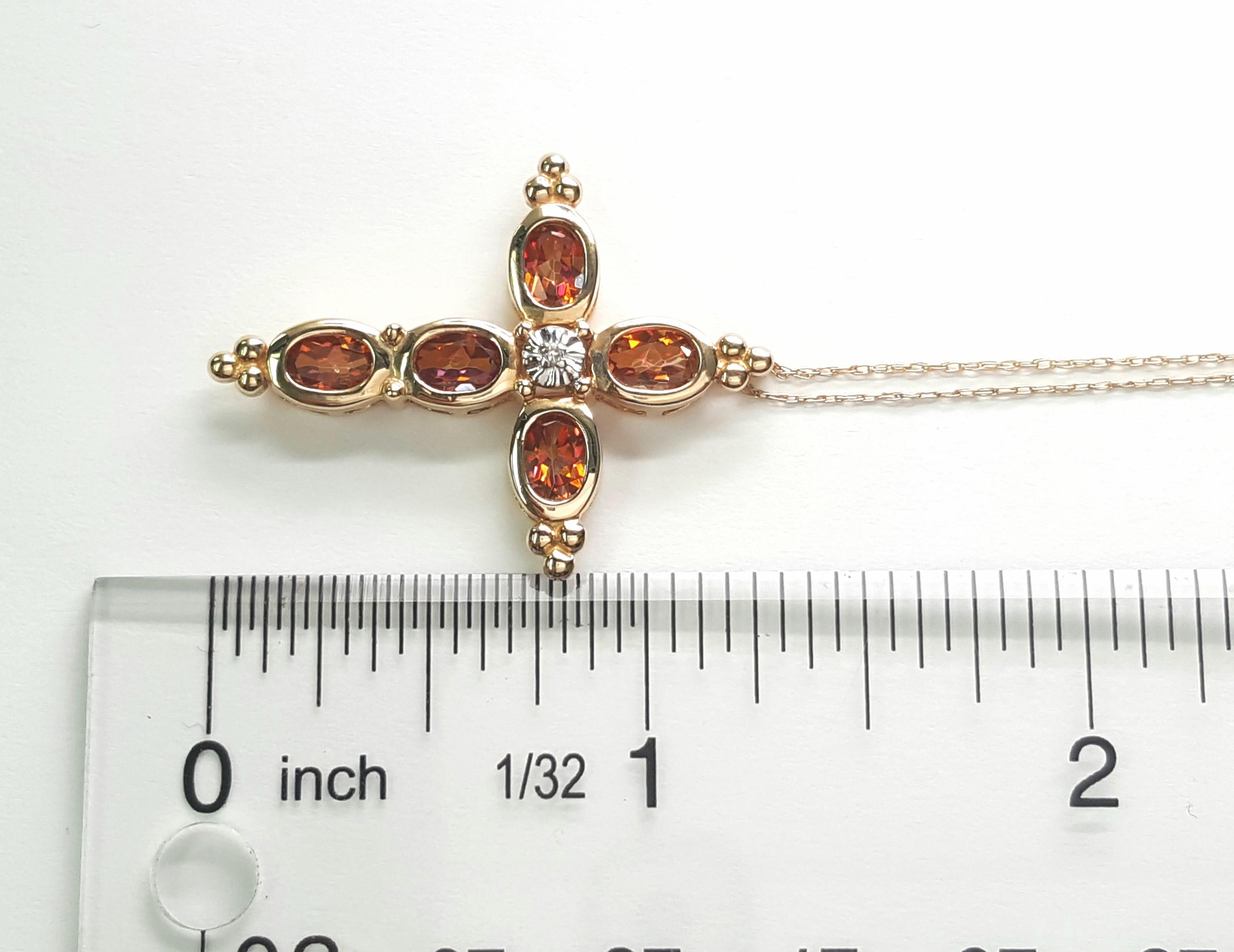  Pendentif croix en or rose 10 carats avec topaze mystique orange et diamants, ancienne propriété Unisexe 