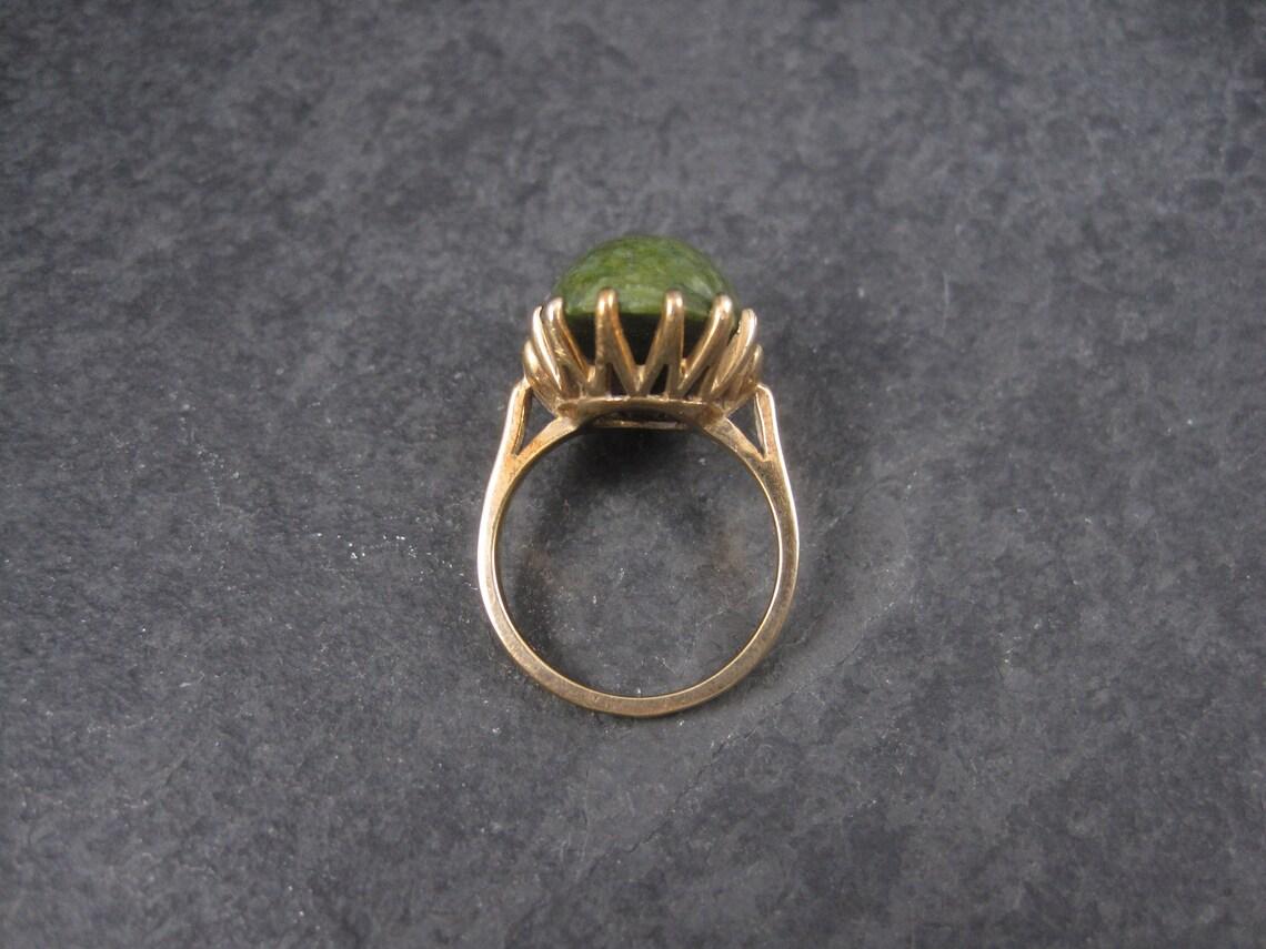 Bague de succession en or jaune 10 carats en jade néphrite Excellent état - En vente à Webster, SD