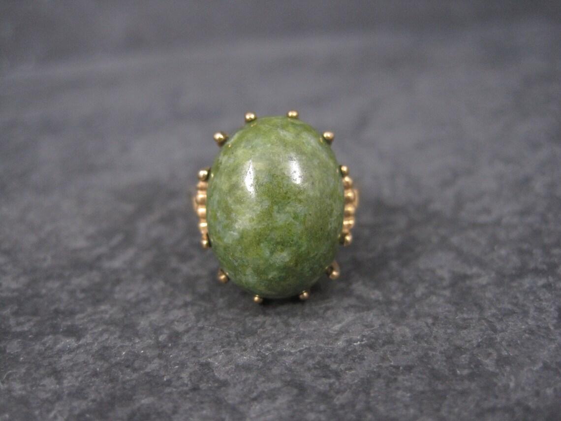Estate 10k Yellow Gold Nephrite Jade Ring For Sale 3