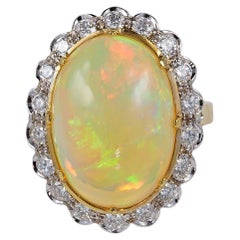Nachlass 11.50 Ct. Australienischer Opal-Diamantring aus 18 Karat