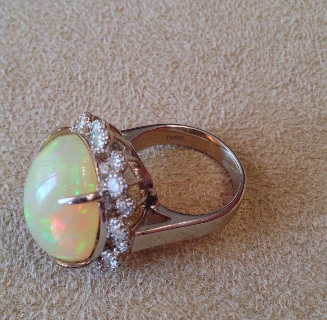 Estate 13.33 carat Natural Opal and Diamond Ring in Platinum For Sale 1