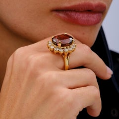 Anillo de Cóctel Estate 14 Quilates Turmalina Naranja Roja y Halo de Diamantes