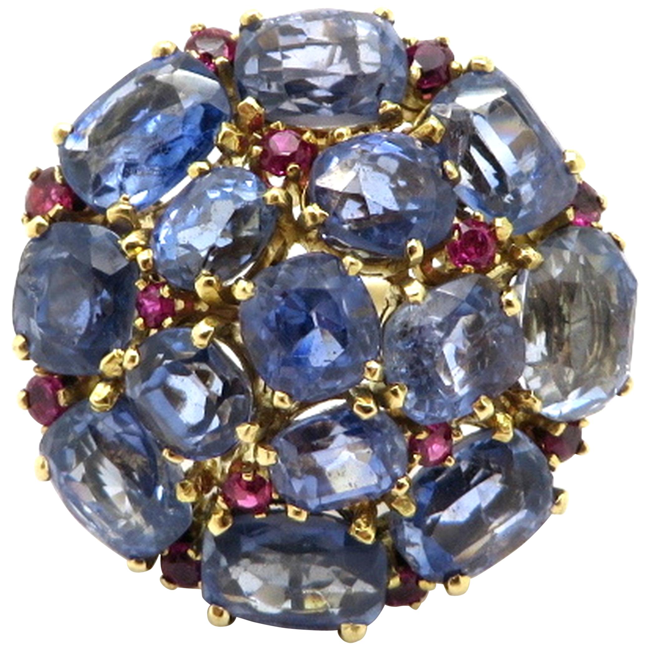 Estate 14 Karat Gold 20.00 Carat GIA Certified Sapphire and Ruby Cluster Ring For Sale