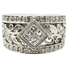 Anillo de oro blanco de 14 quilates con un diamante de 0,53 quilates