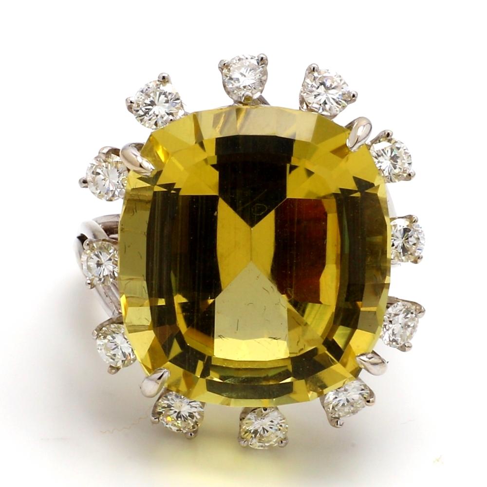 Nachlass 14 Karat Weißgold Gelb Beryll und Diamant Halo Cocktail-Ring im Zustand „Hervorragend“ im Angebot in Scottsdale, AZ