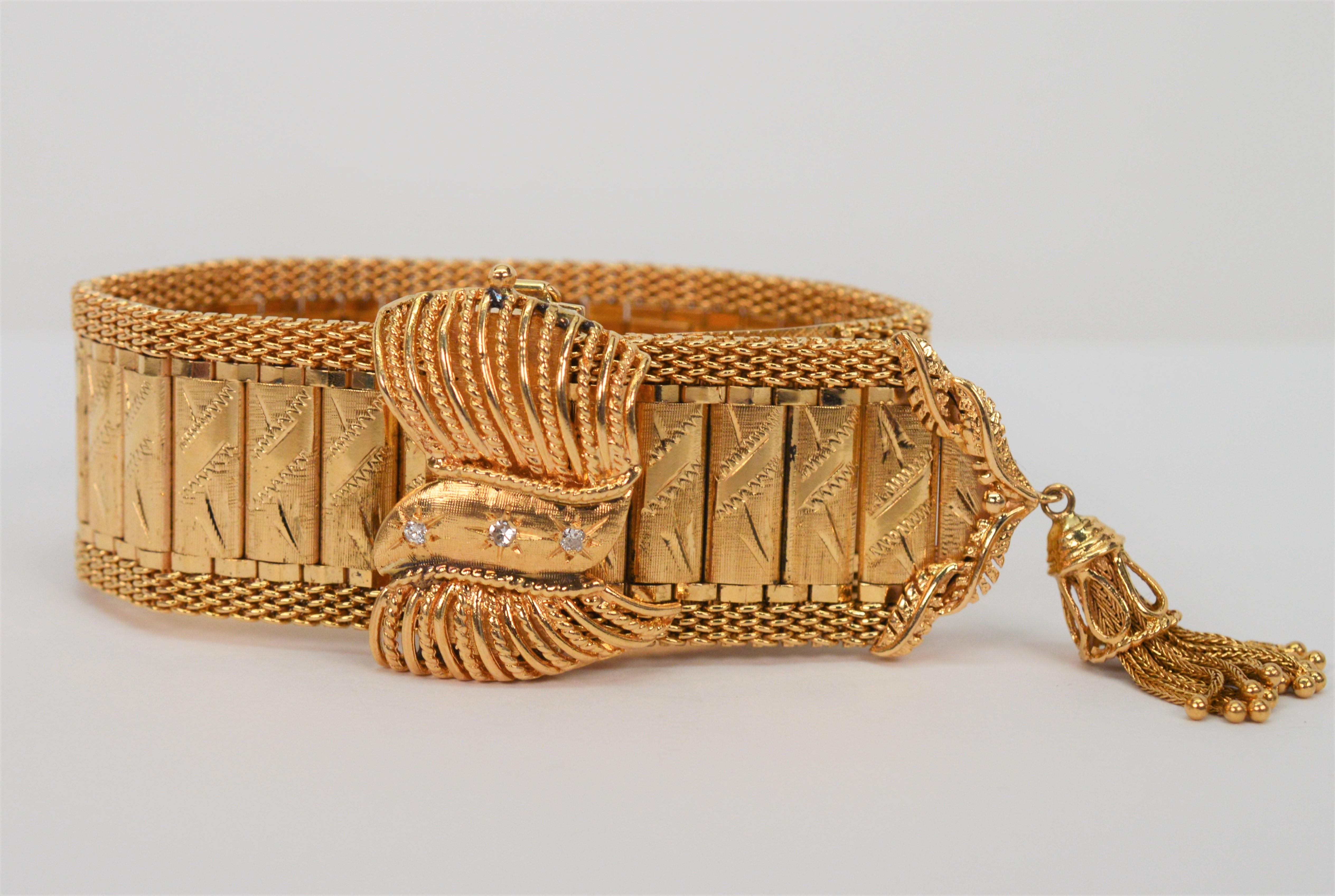 Estate 14 Karat Yellow Gold Wrap Bracelet Watch wrap with Diamond Accents en vente 7