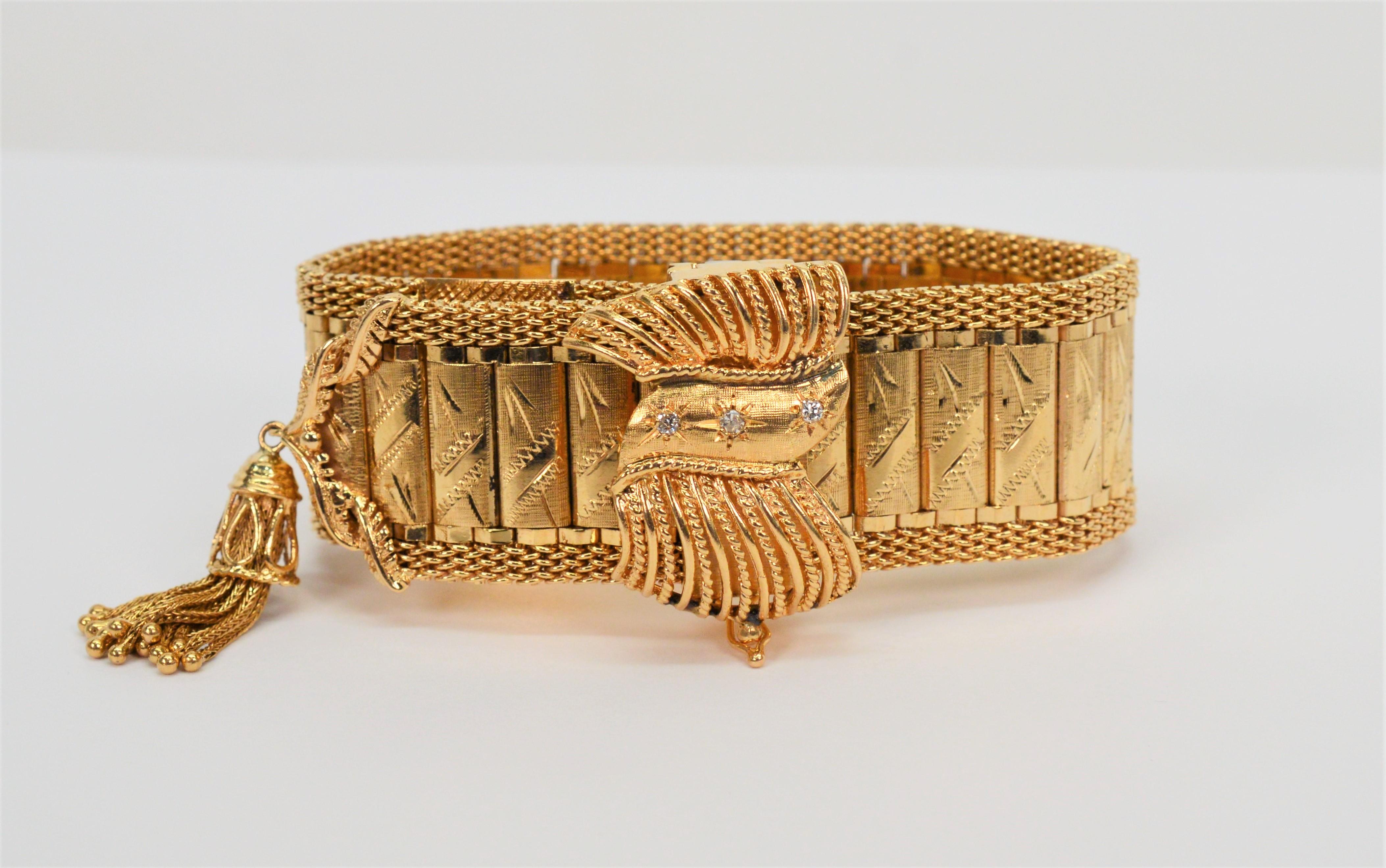 Taille ronde Estate 14 Karat Yellow Gold Wrap Bracelet Watch wrap with Diamond Accents en vente