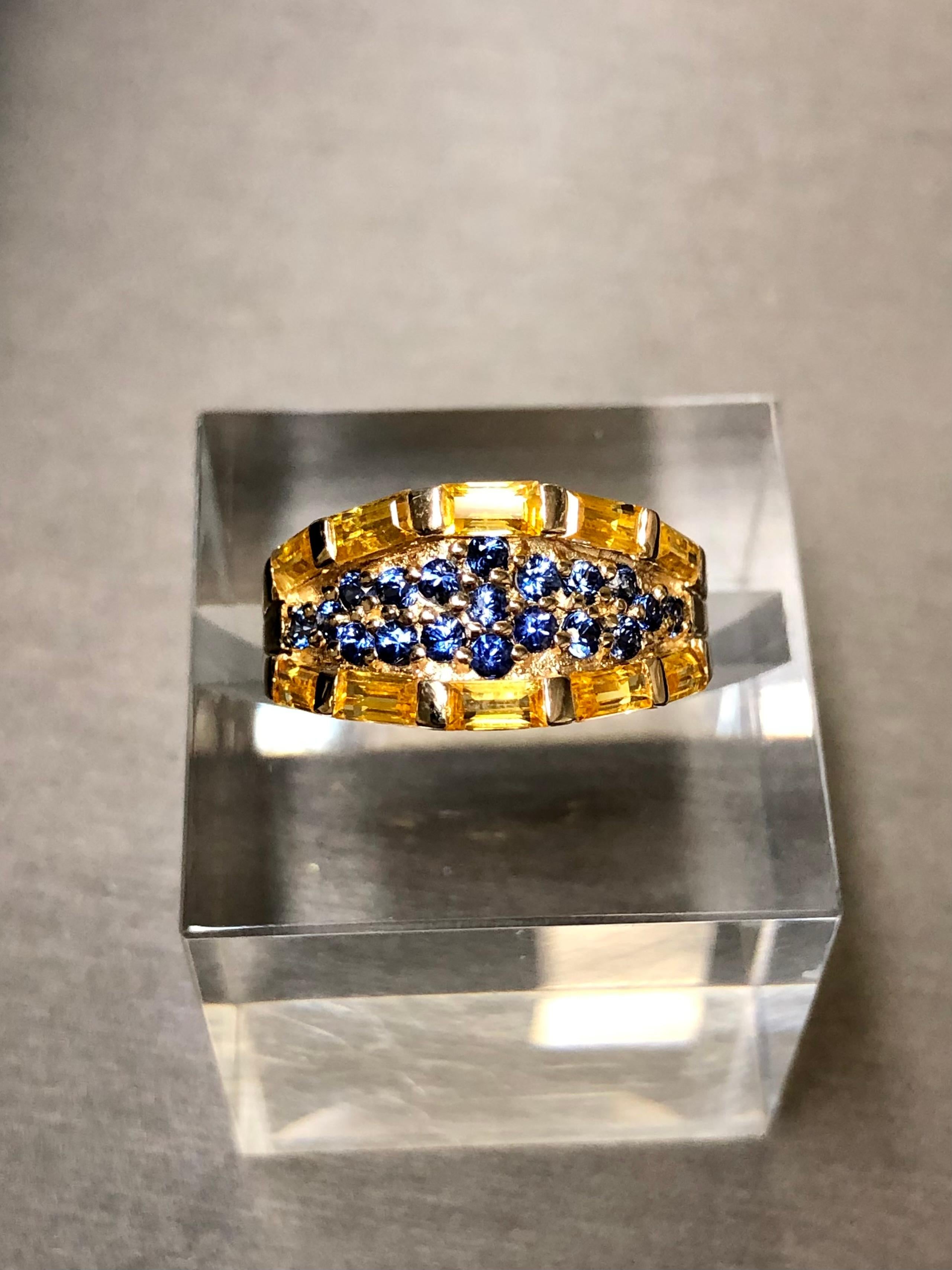 Estate 14K Baguette Yellow Blue Sapphire Band Ring 2.45cttw Sz 6.25  In Good Condition For Sale In Winter Springs, FL