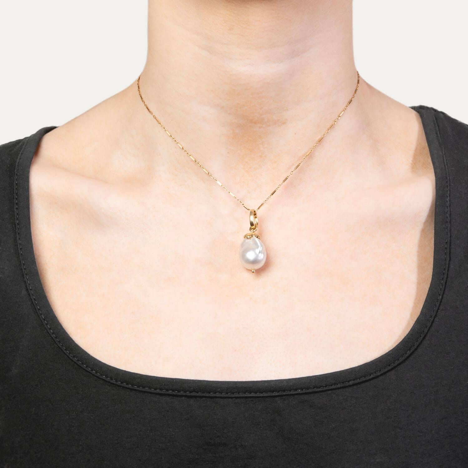 Perle Estate 14k Baroque Pearl Pendant/Charm en vente