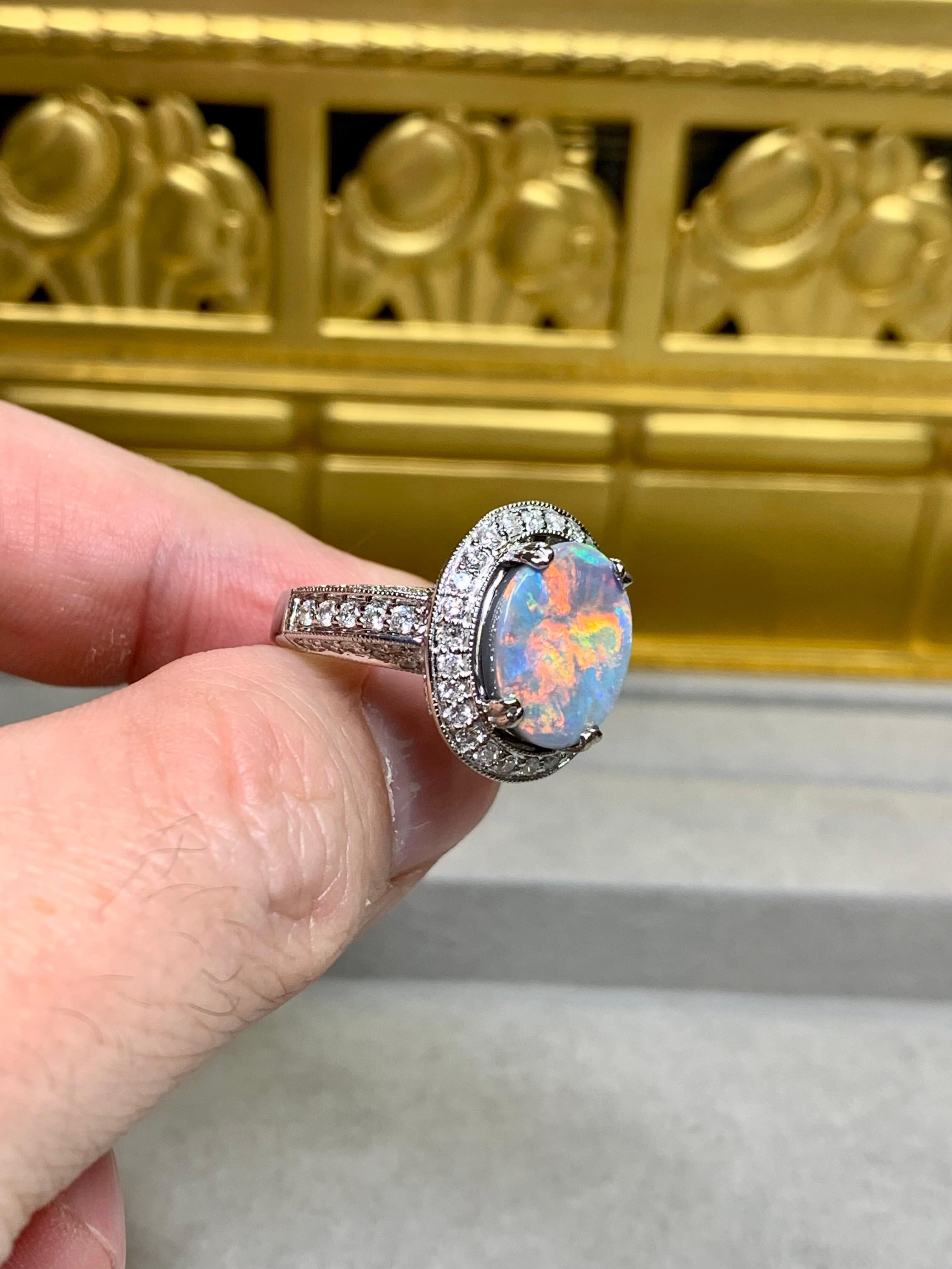 Estate 14K Opale Nero Diamante Pavé Halo Diamante Anello Cocktail 4.86ctw Sz 7.25 in vendita 1
