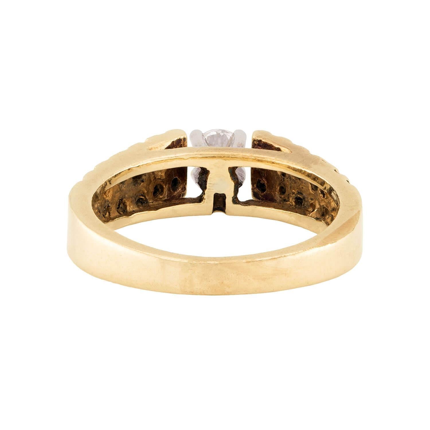 Bague à diamant 14k Estate Bon état - En vente à Narberth, PA