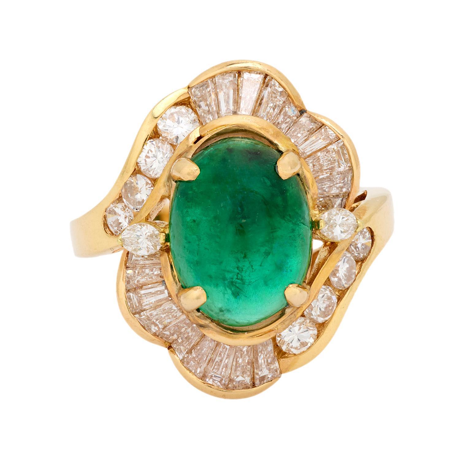 Cabochon Anello aureola con smeraldo e diamante 14k Estate in vendita