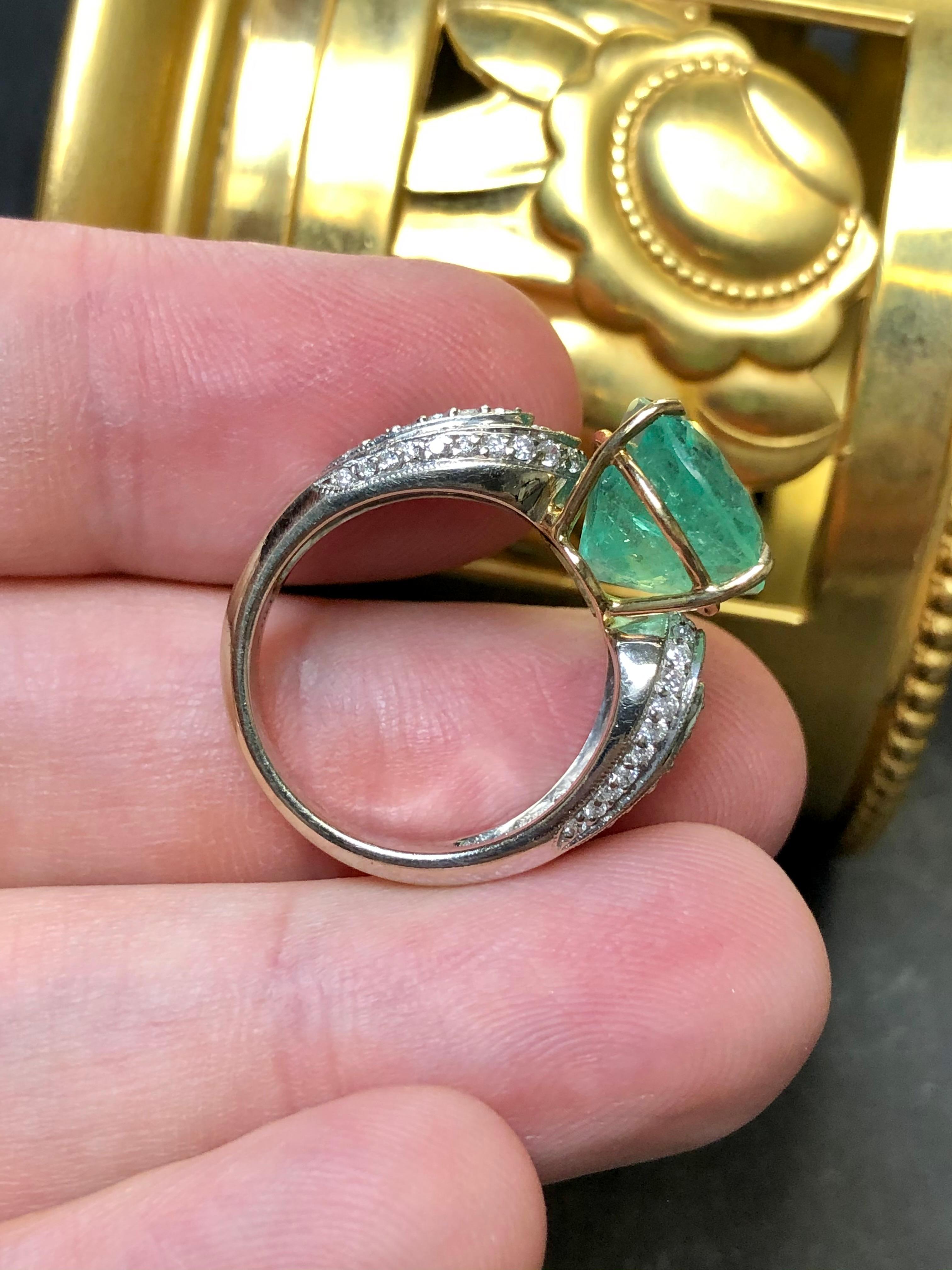 Women's or Men's Estate 14K LARGE Oval Emerald Diamond Cocktail Ring Sz 7.25 9.24cttw For Sale