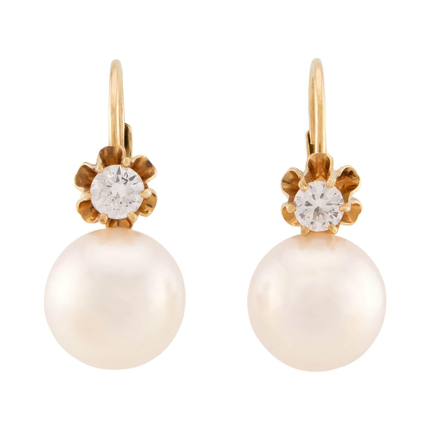 Taglio brillante Estate 14k Pearl and Diamond Earrings in vendita