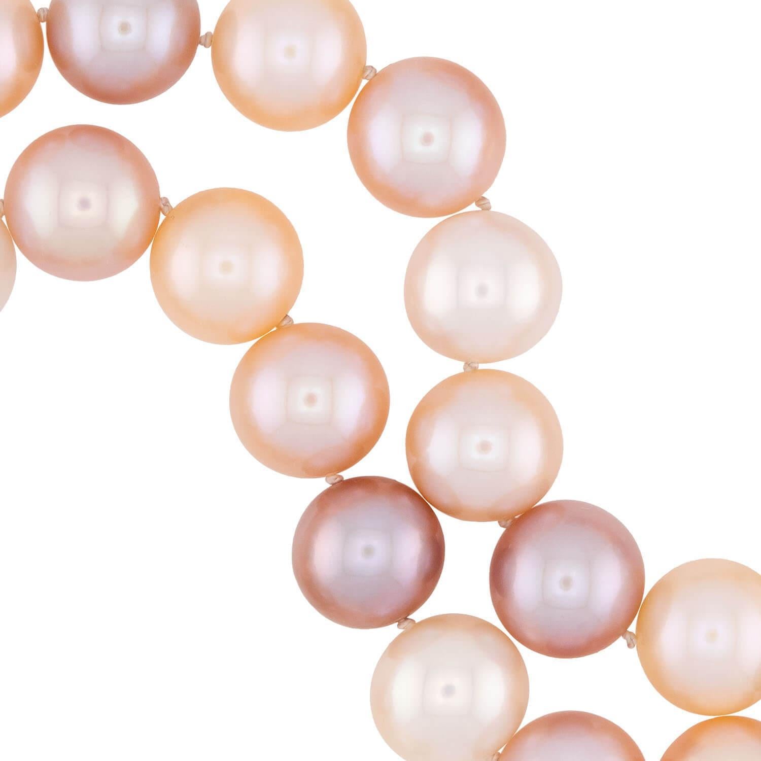 Moderne Estate 14k Pearl Necklace 17