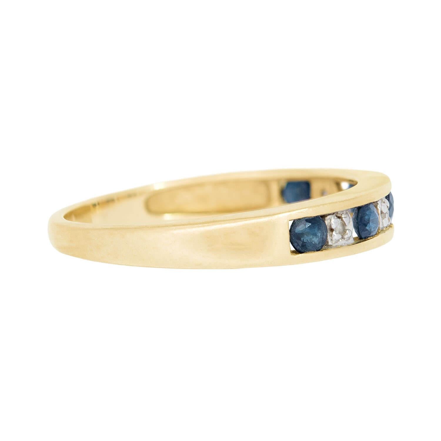 Estate 14k Sapphire and Diamond Band Moderno en venta