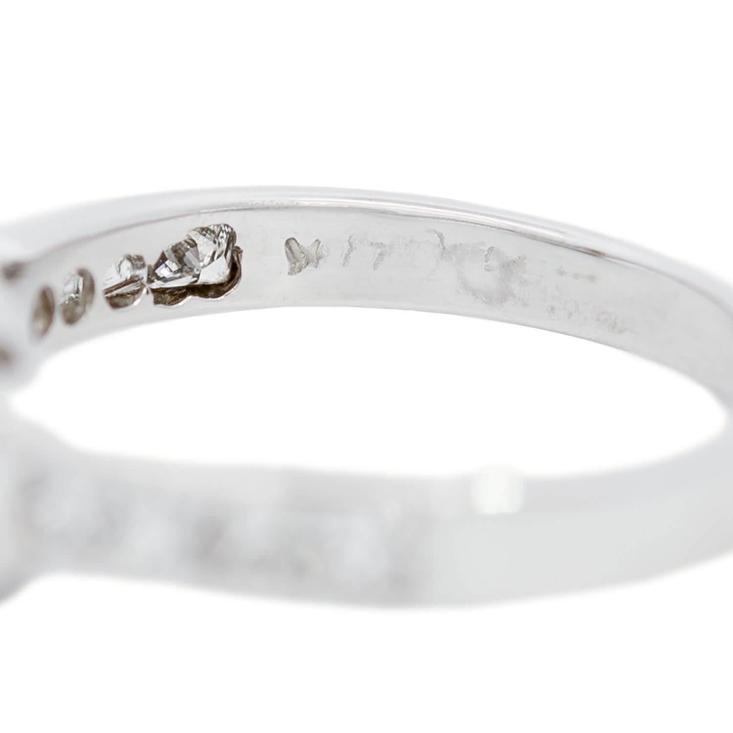 Bague de fiançailles de succession en saphir 14 carats et diamants Pour femmes en vente
