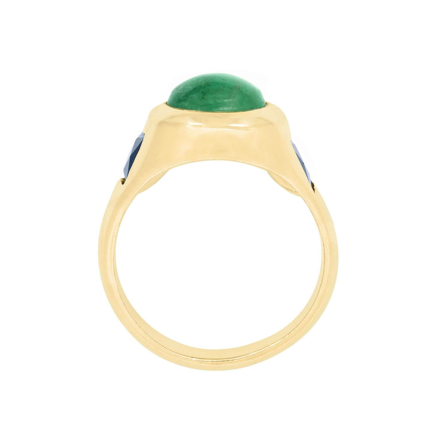 Women's or Men's Estate 14k Sapphire and Emerald Cabochon Flush Mount Ring For Sale