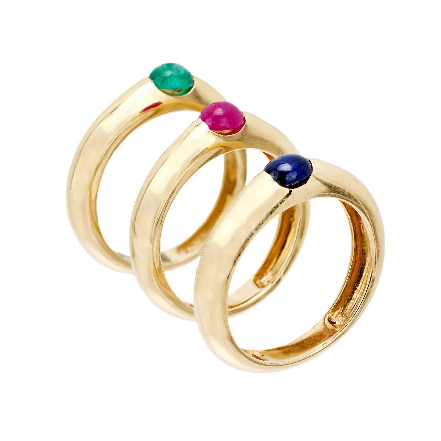 Nachlass 14k Saphir, Rubin & Smaragd Drei-Ring-Set (Moderne) im Angebot