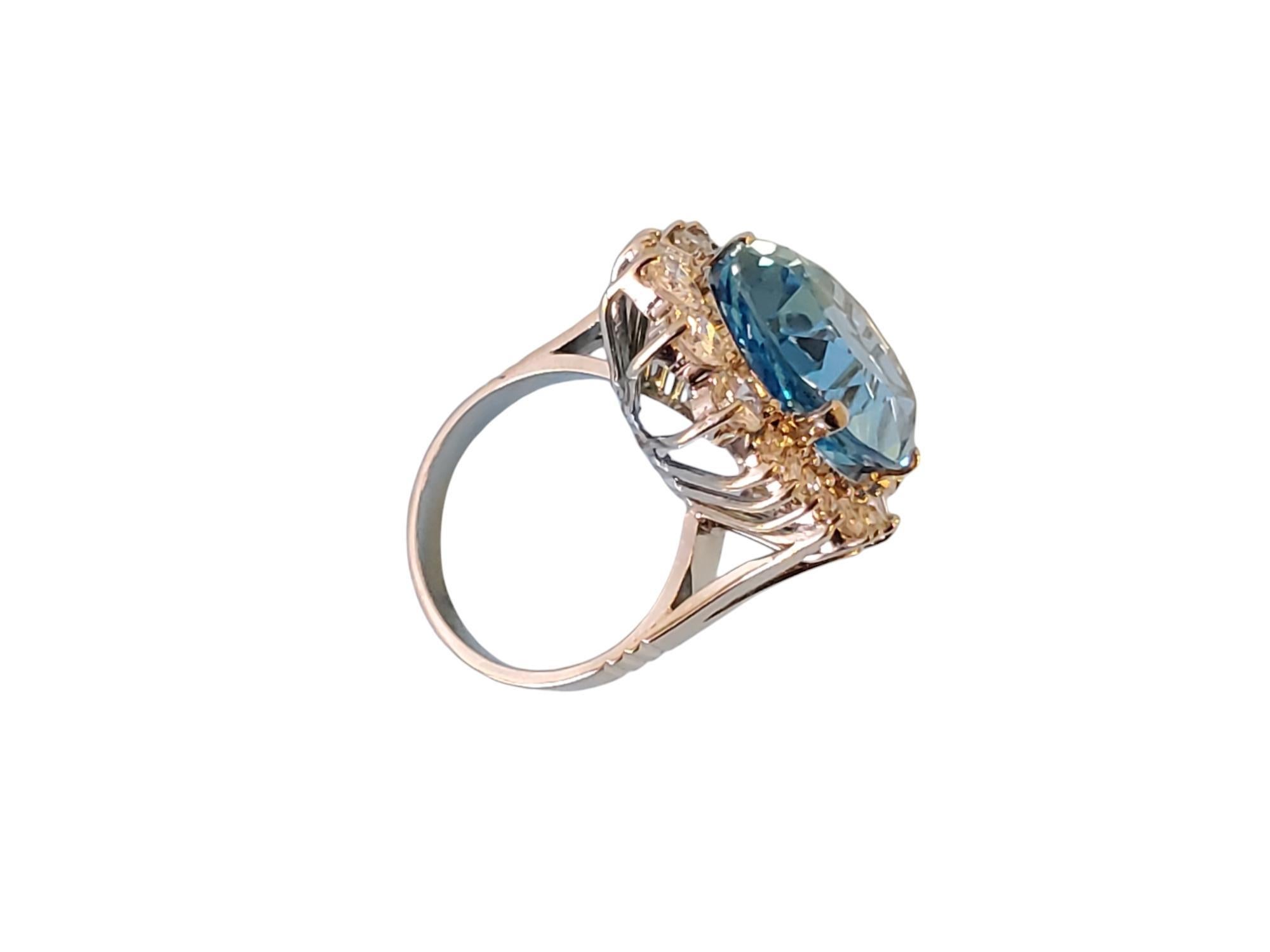 Cocktail Ring 20tcw Blue Oval Topaz and Diamonds in 14k White Gold  For Sale 2