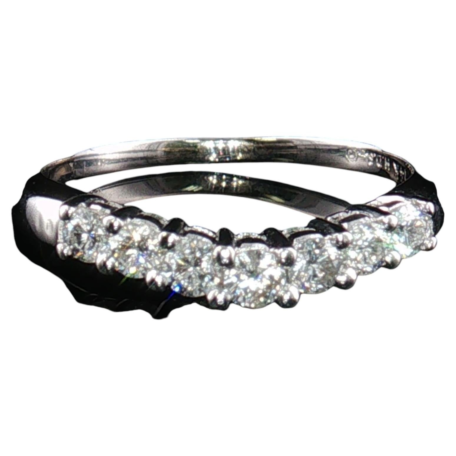 Estate 14K White Gold 0.34 CTW Graduated Diamond Wedding Band Ring Size 4.75
