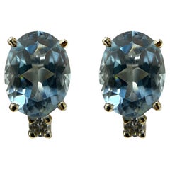 Pendientes de oro blanco de 14 quilates con aguamarina y diamantes