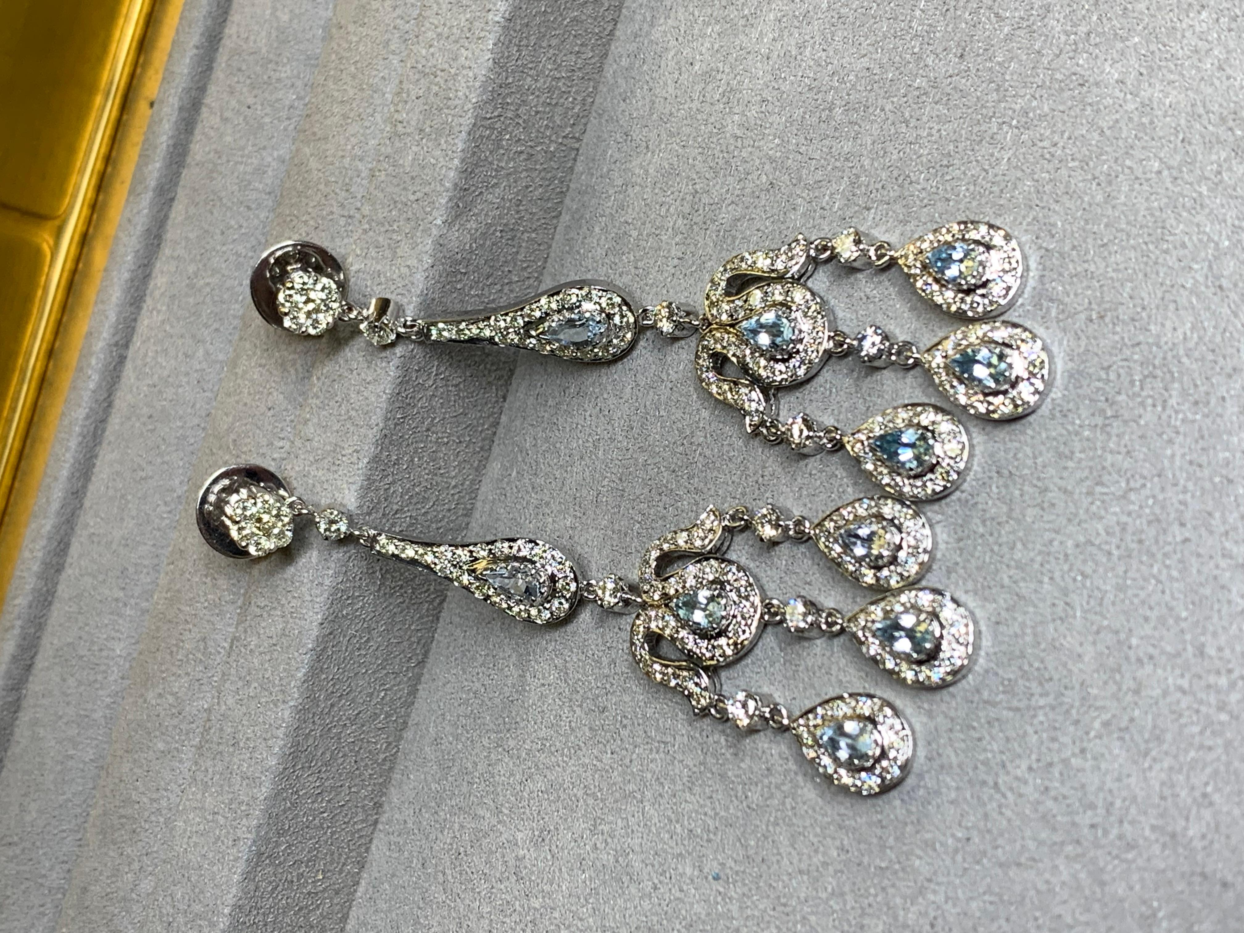 Taglio rotondo Orecchini pendenti con diamante e acquamarina in oro bianco 14K Estate 5.20ctw in vendita