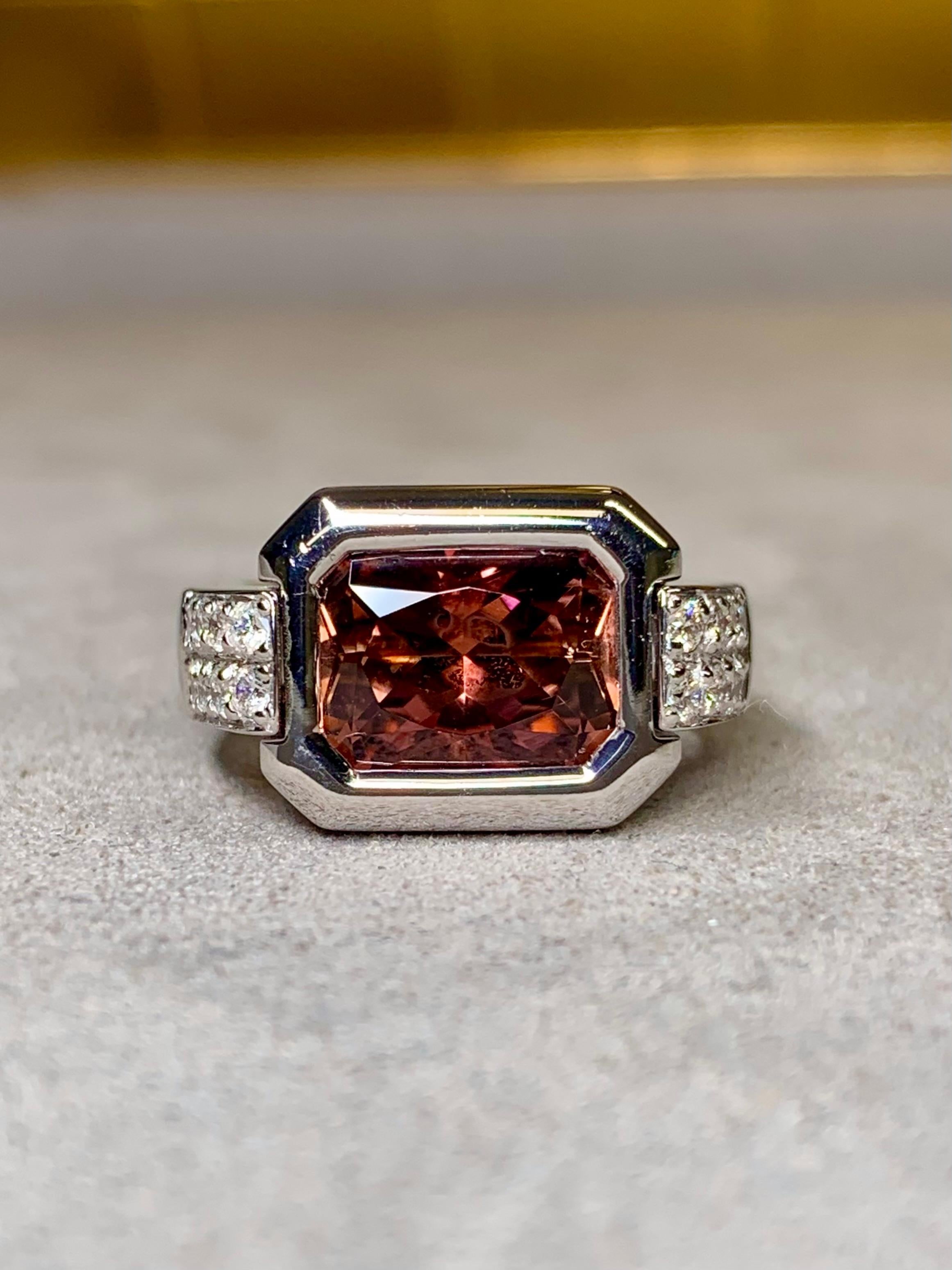 Estate 14K Weißgold Lünette Set Rosa  Turmalin abgeschrägte Kante Diamant Ring 6,5 im Zustand „Hervorragend“ im Angebot in Winter Springs, FL