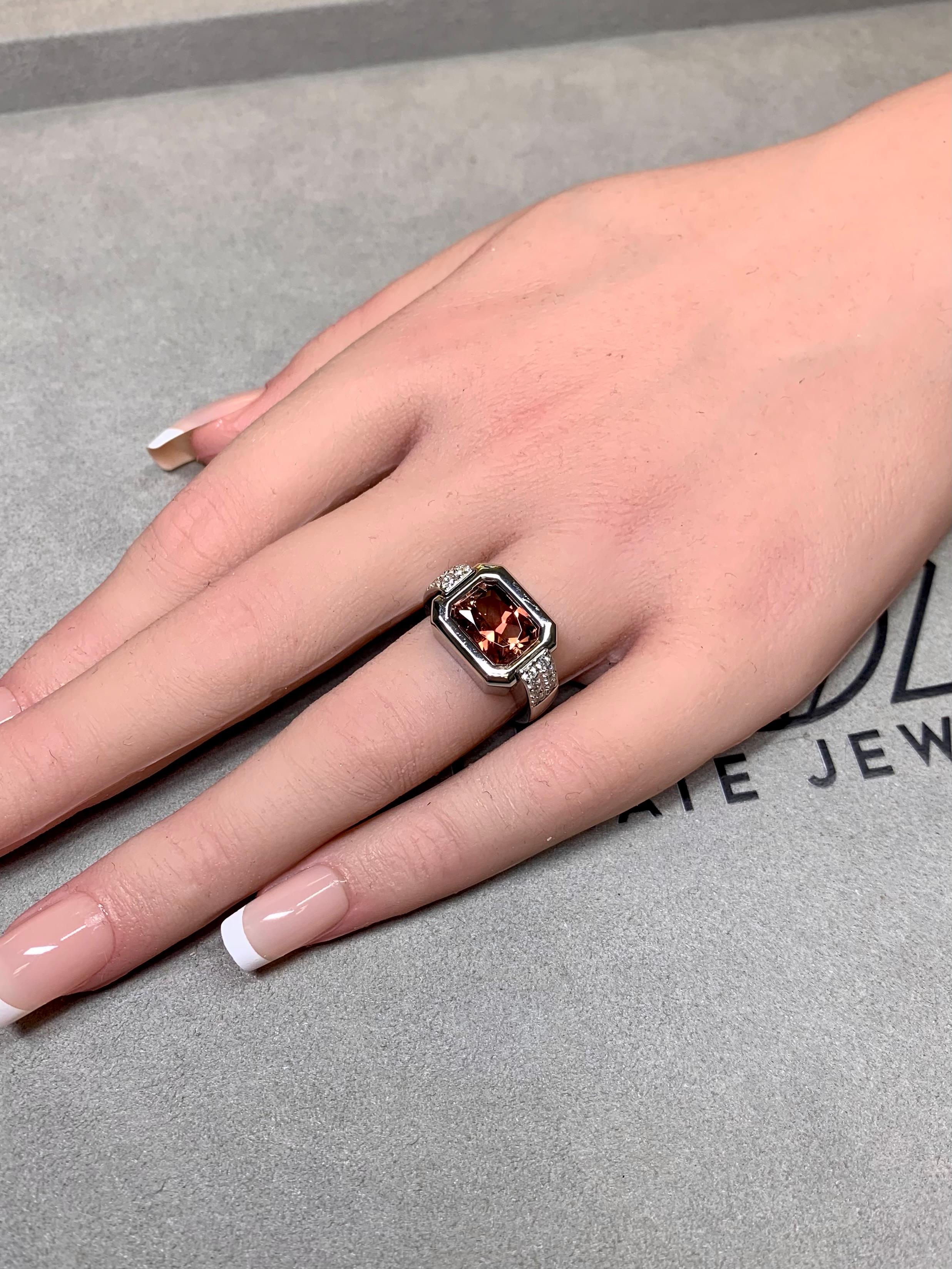 Estate 14K Weißgold Lünette Set Rosa  Turmalin abgeschrägte Kante Diamant Ring 6,5 im Angebot 3