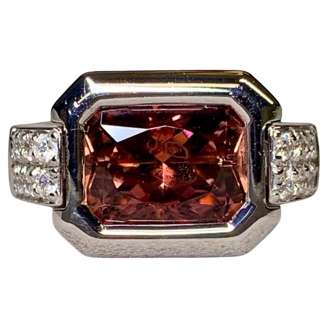 Estate Or blanc 14K serti d
une lunette rose  Tourmaline Bague diamant à bord biseauté 6.5