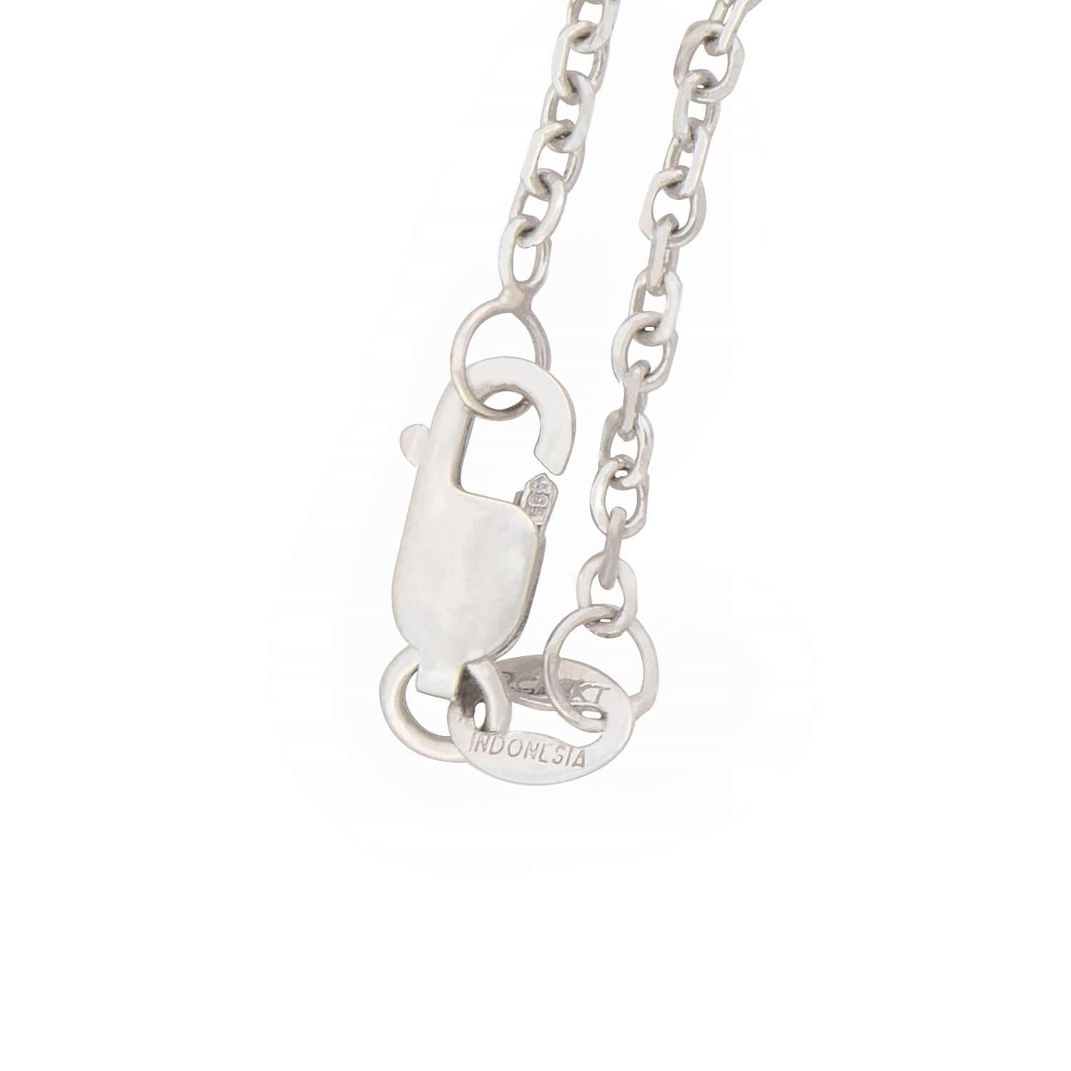 Estate Collier pendentif halo en or blanc 14k avec diamants en vente 1