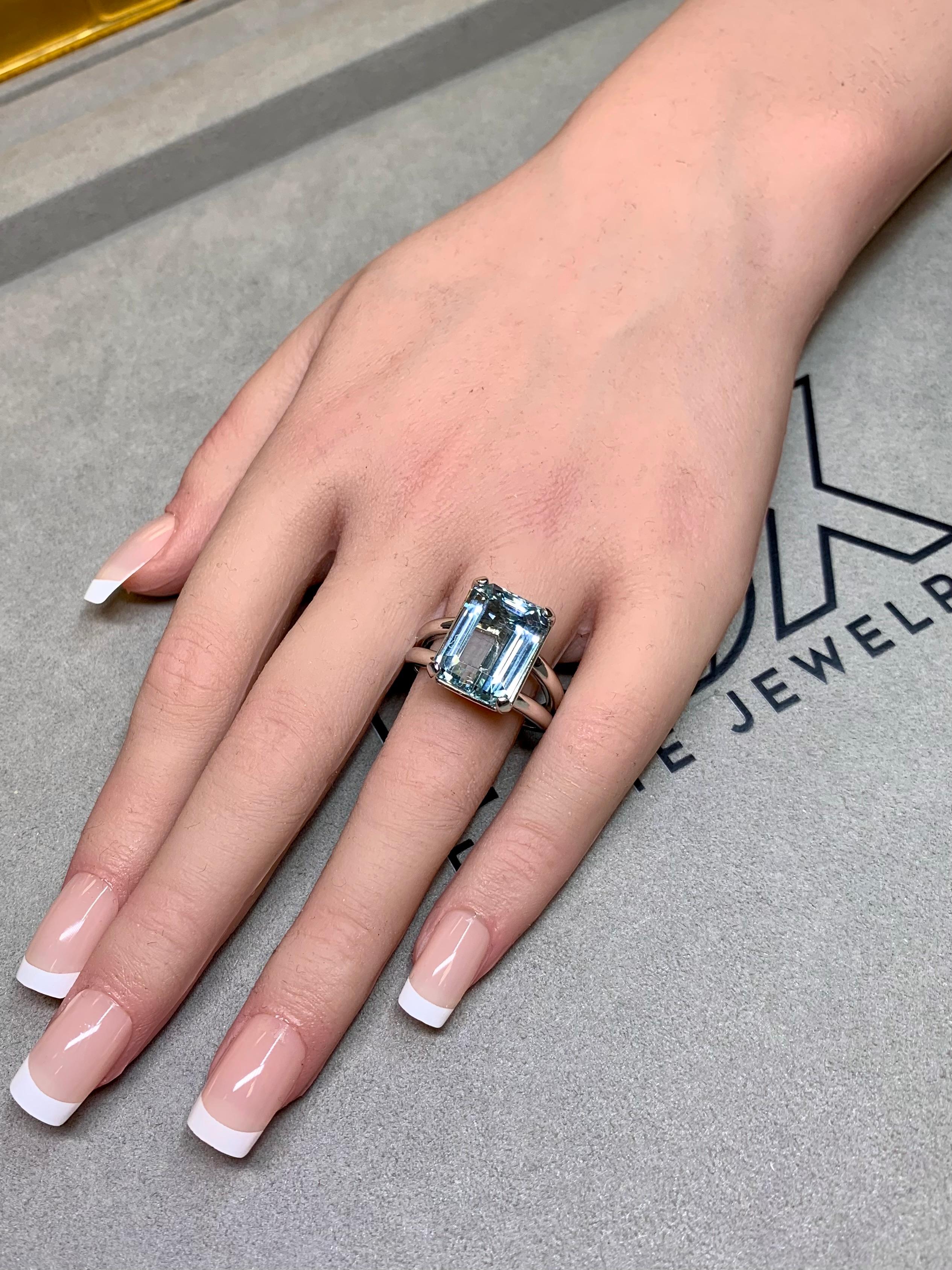 Estate 14K White Gold Emerald Cut Aquamarine Solitaire Cocktail Ring 10.17ct For Sale 3
