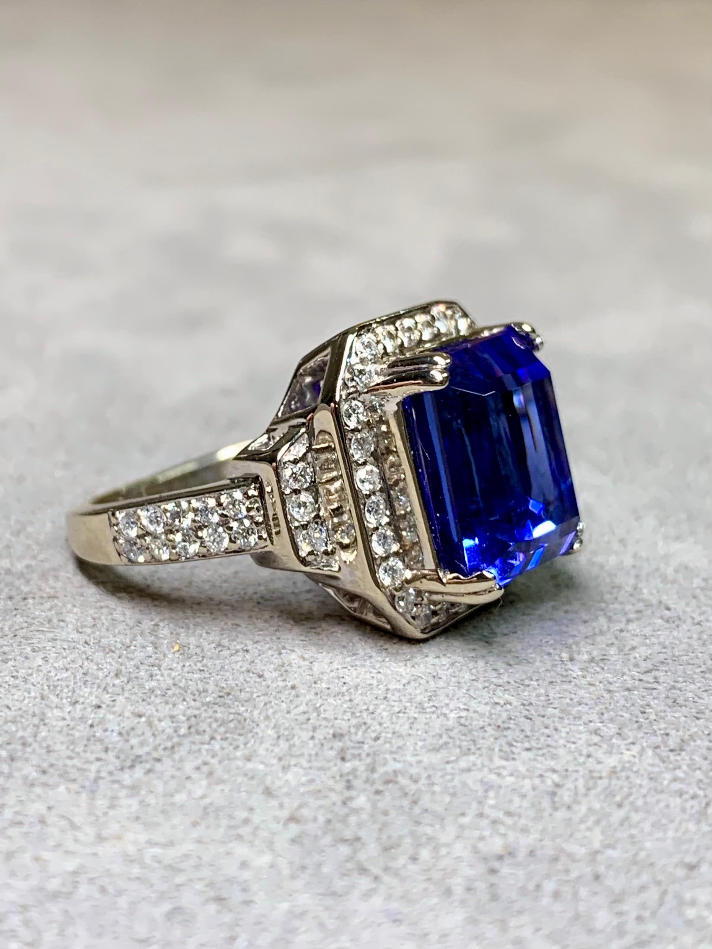 Estate 14K Weißgold Smaragdschliff Tansanit Diamant Cocktail Ring 7,31ctw (Zeitgenössisch)