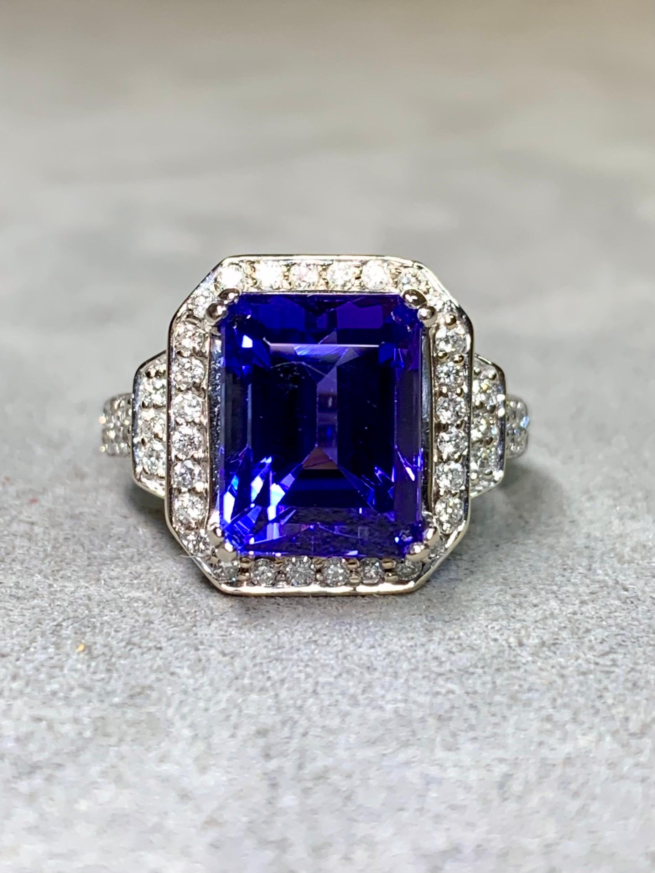 Estate 14K Weißgold Smaragdschliff Tansanit Diamant Cocktail Ring 7,31ctw im Zustand „Hervorragend“ in Winter Springs, FL