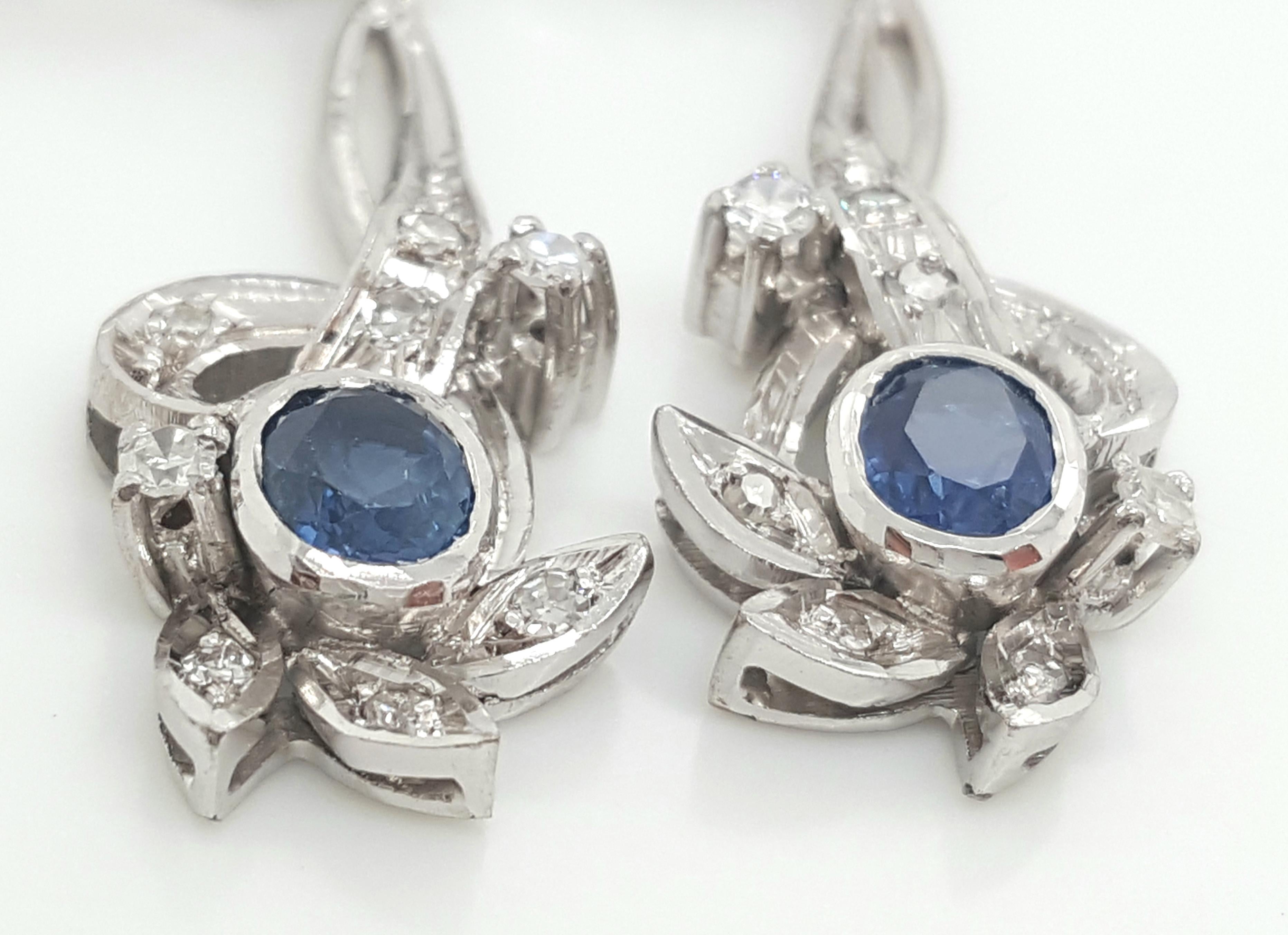 Estate 14 Karat White Gold Oval Blue Sapphire and Diamond Leverback Earrings In Good Condition For Sale In Addison, TX