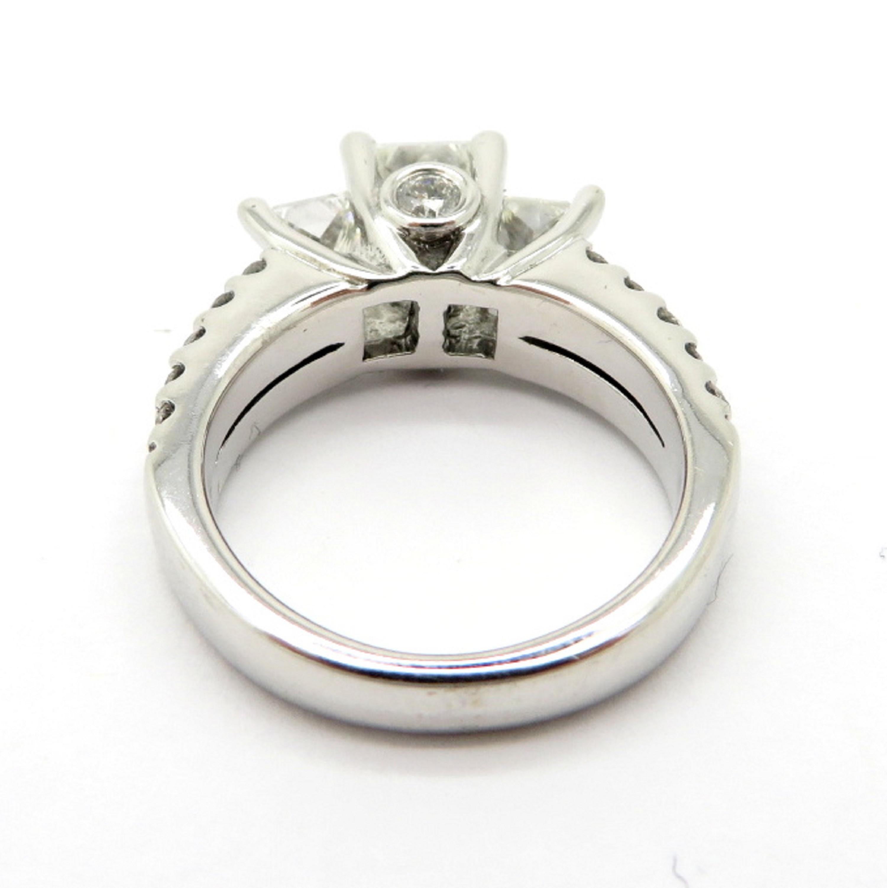 Donna Anello di fidanzamento in oro bianco 14 carati con diamanti tondi e taglio principessa in vendita