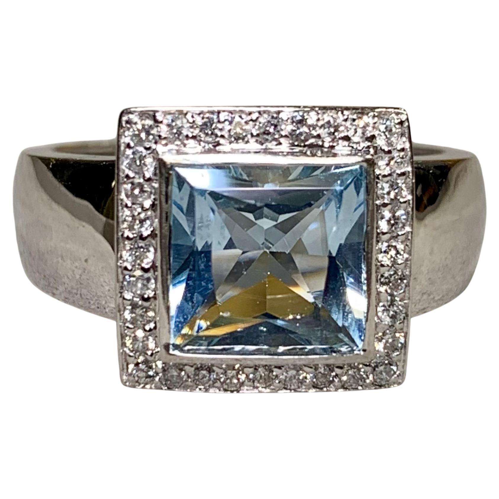 Bague cocktail carrée aigue-marine et diamants en or blanc 14 carats