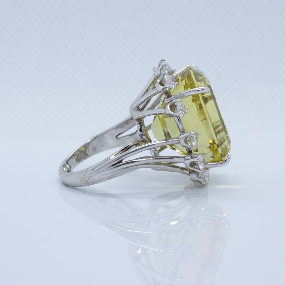 Nachlass 14 Karat Weißgold Gelb Beryll und Diamant Halo Cocktail-Ring im Angebot 3