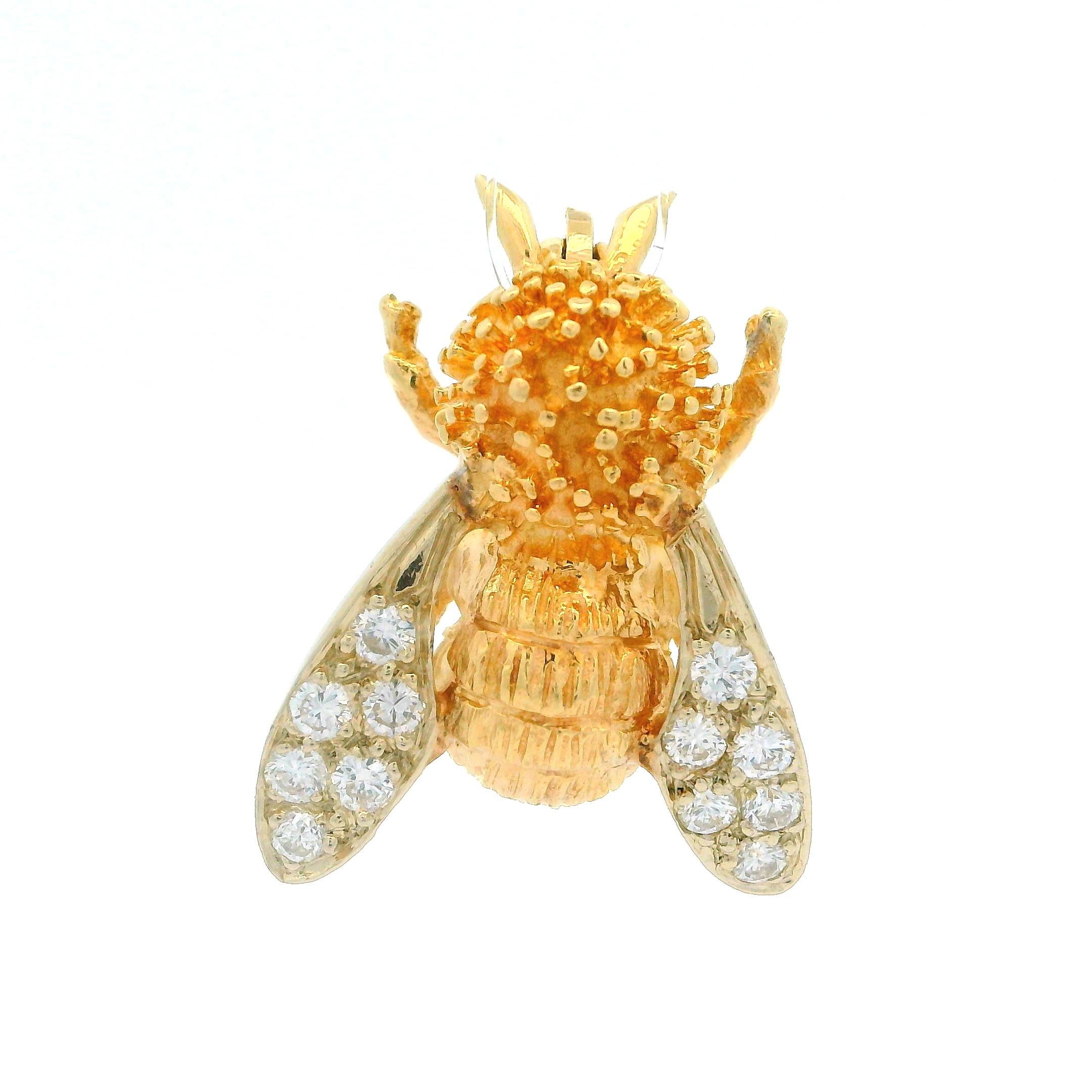 Women's or Men's Estate 14k Yellow Gold 0.20ctw Diamond Detailed Bumble Bee Fly Pin Brooch For Sale