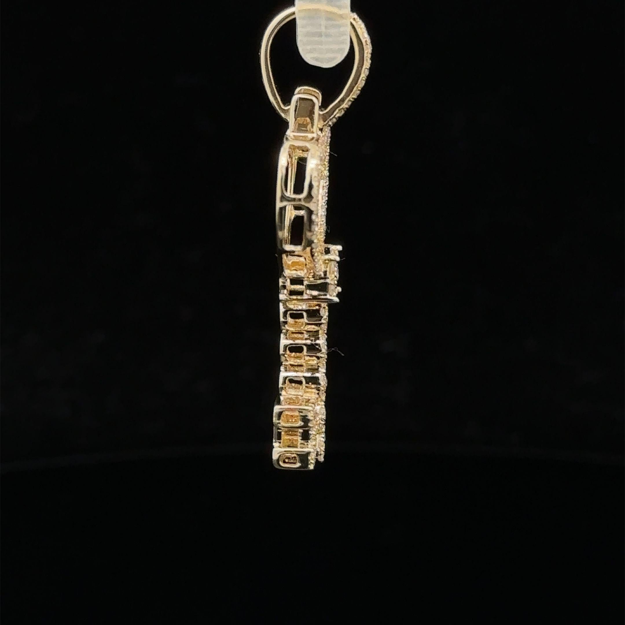 da uomo o donna Ciondolo Estate in oro giallo 14k con diamante da 0,40 carati a forma di cuore e chiave scheletrica in vendita