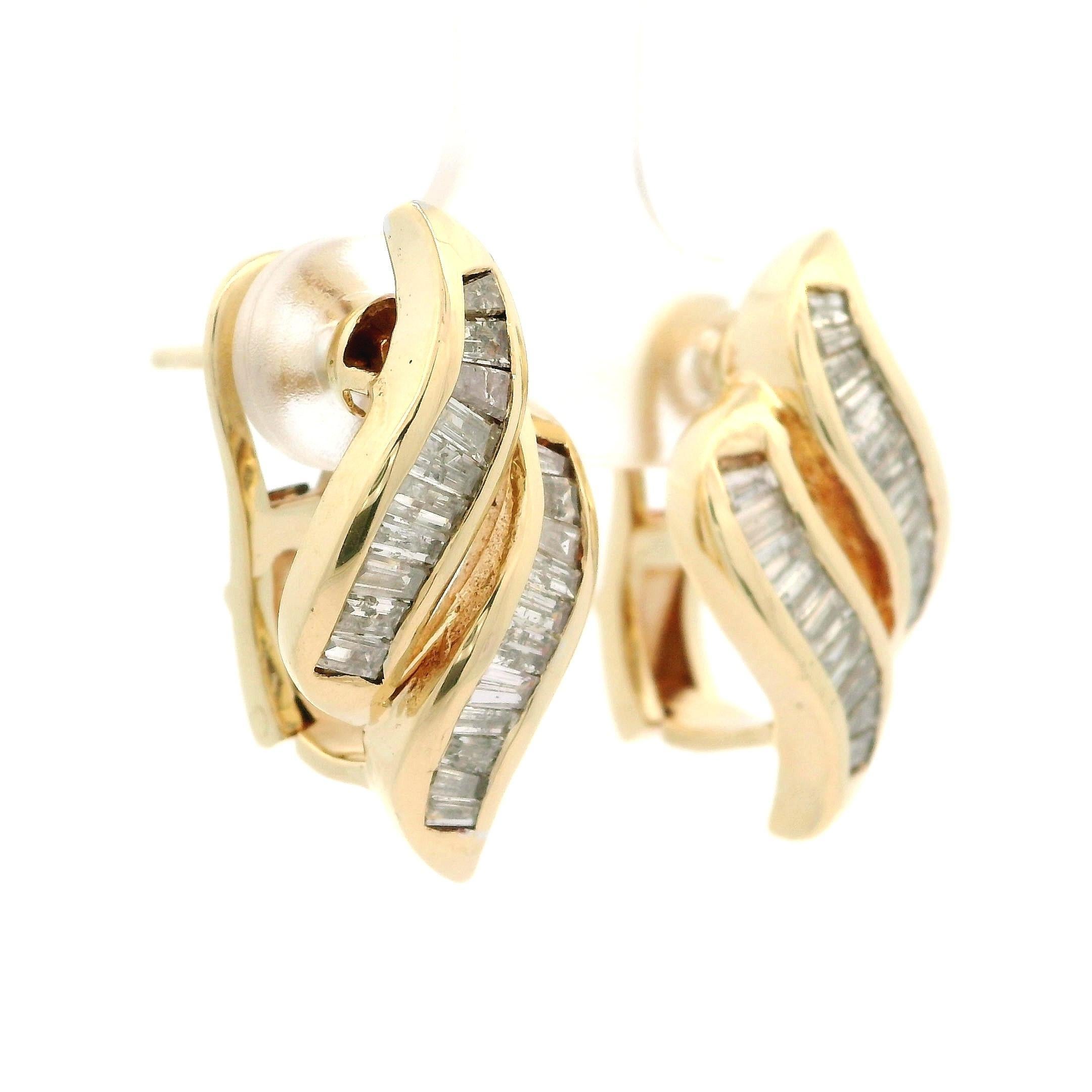 Orecchini Estate in oro giallo 14k con diamante a canale baguette da 1,0 ct. in vendita 4
