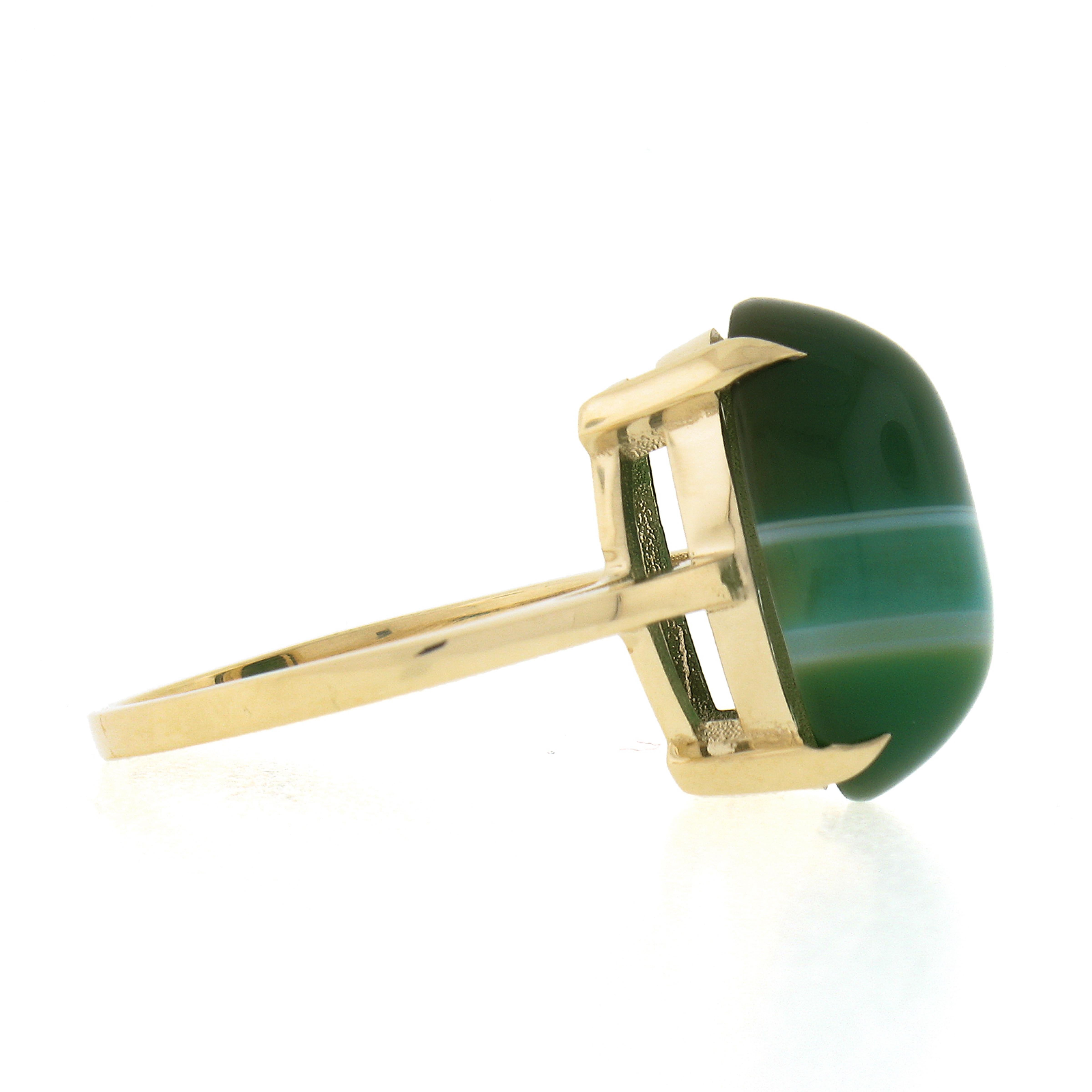 Women's or Men's Estate 14k Yellow Gold Oval Cabochon Green Banded Agate Solitaire Ring For Sale