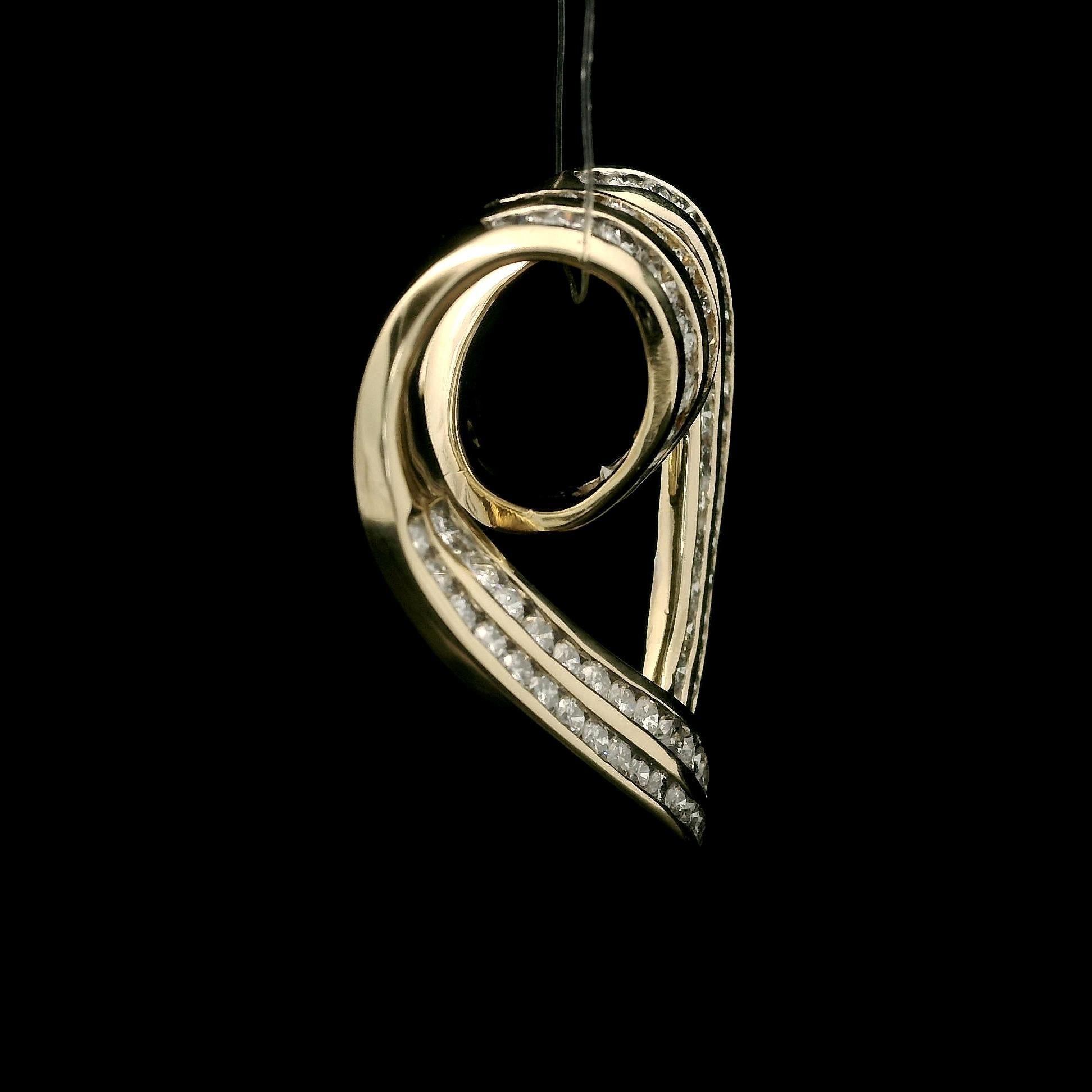 Women's Estate 14k Yellow Gold 2ctw Fiery Diamond Large Open Heart Slide Pendant For Sale