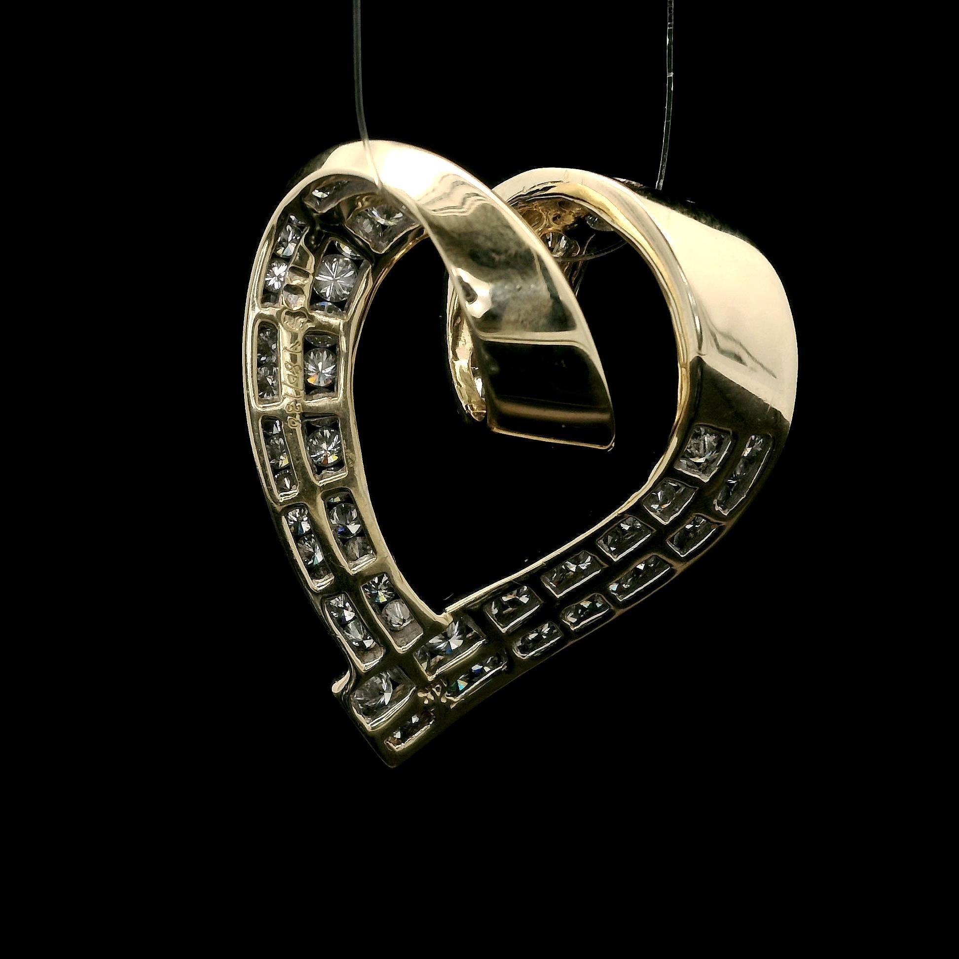 Estate 14k Yellow Gold 2ctw Fiery Diamond Large Open Heart Slide Pendant For Sale 1