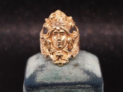 Antiker Ring aus 14-karätigem Gelbgold im Jugendstil mit Damenantlitz – VHK#731A