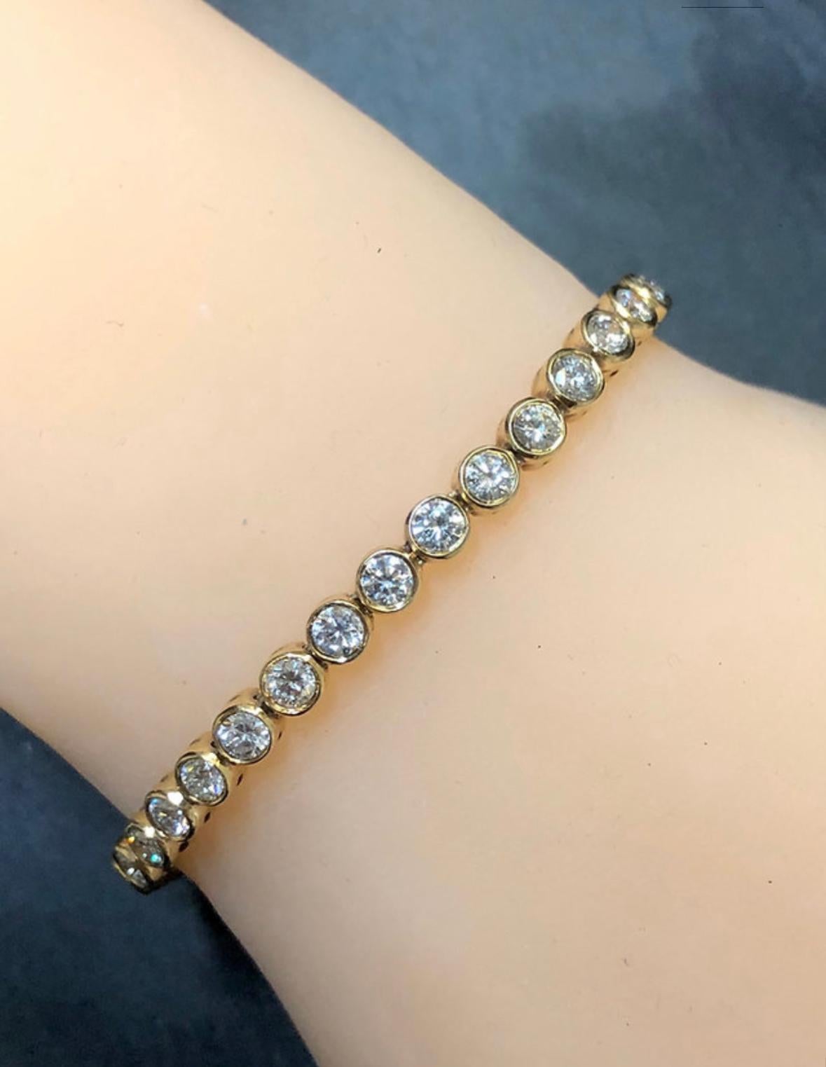 Estate 14k Yellow Gold Bezel Set Diamond Line Bracelet 5.85cttw 7” In Good Condition For Sale In Winter Springs, FL