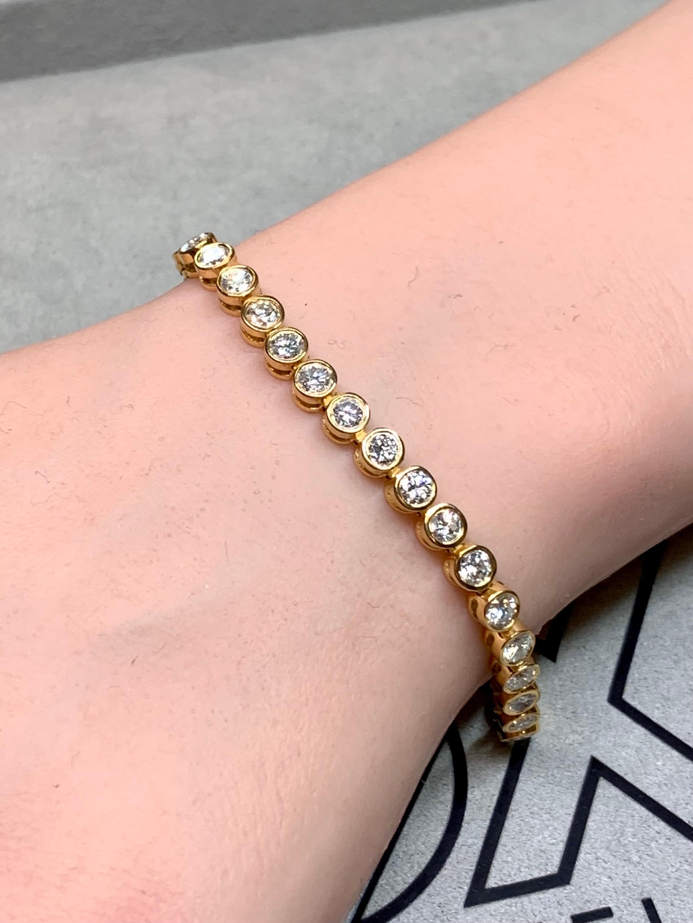 Pulsera Estate de oro amarillo de 14 quilates con diamantes redondos engastados en bisel línea de tenis 5,70 ctw 7