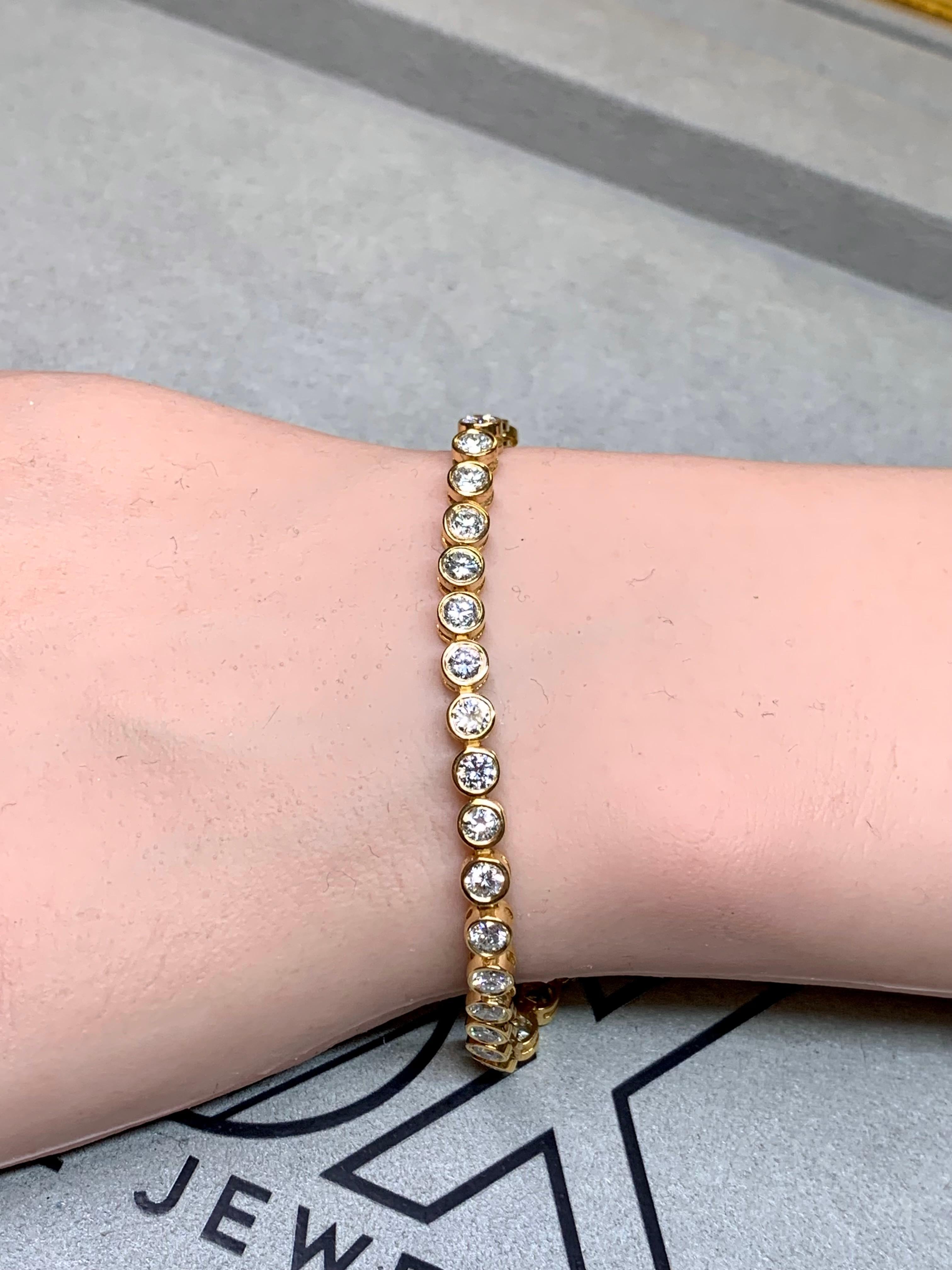 Pulsera Estate de oro amarillo de 14 quilates con diamantes redondos engastados en bisel línea de tenis 5,70 ctw 7