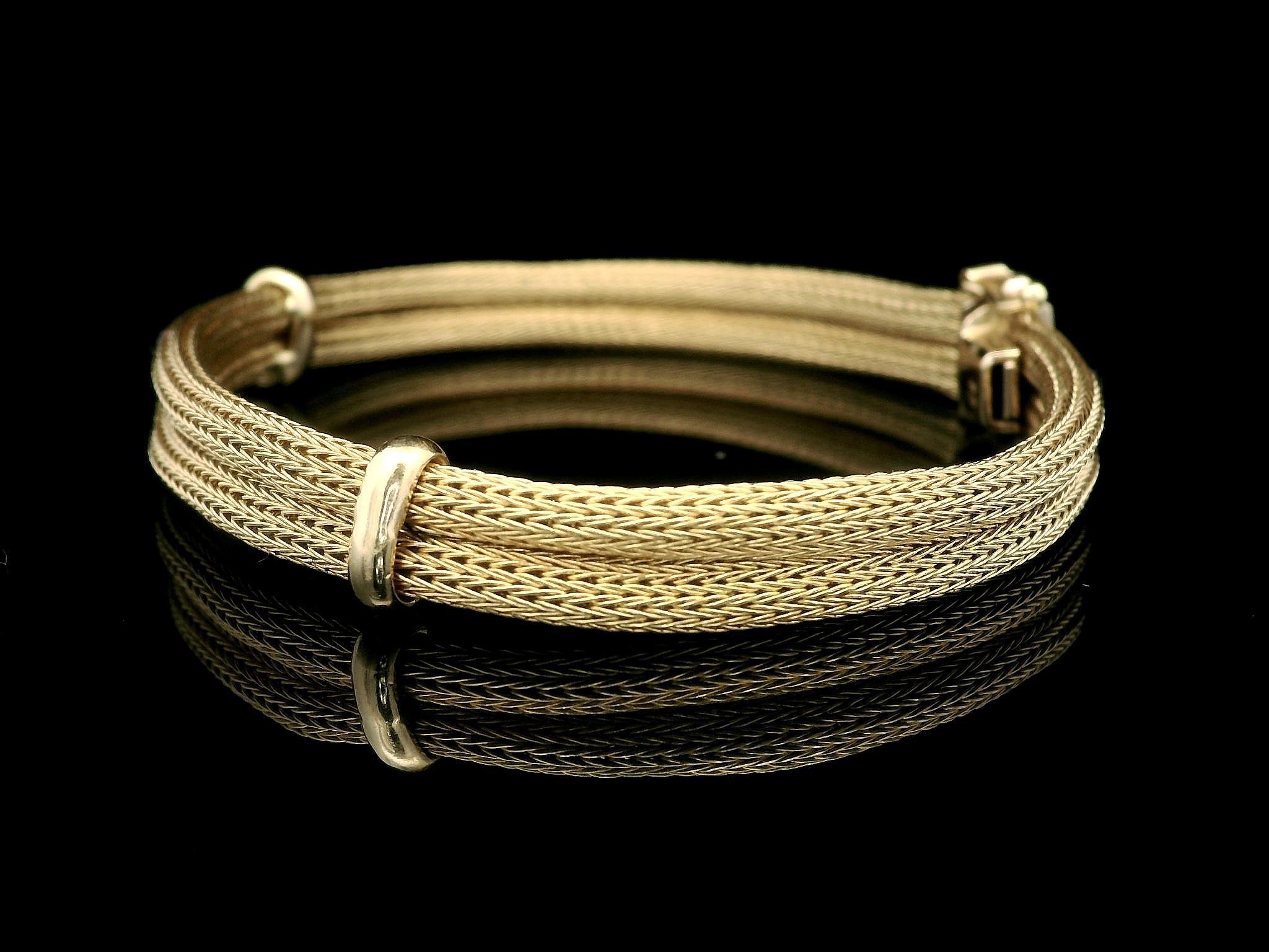 MATERIAL : Or jaune 14k massif
Poids : 12,84 grammes
Longueur : 7.0